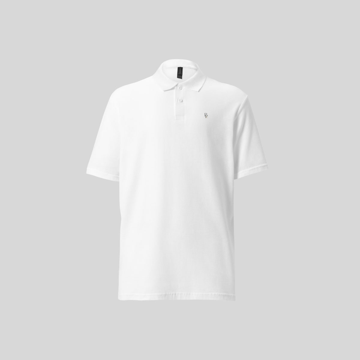 Polo blanc brodé, exemple de cadeau insolite en coton piqué